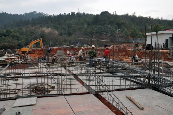 �������ȿ���ο��ѧУ���ڹ�����Ա����Уѧ��