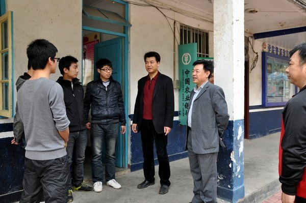 �������ȿ���ο��ѧУ���ڹ�����Ա����Уѧ��