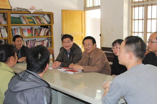 �Ƴ�����Ժ���ʶӸ�ѧУ��ƶ��ο��ƶ�໧