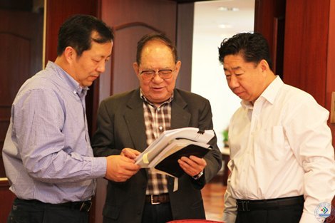 ѧУ�쵼������У�ѡ�������ѧ���ν�Ժʿ