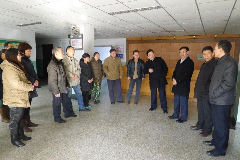 У�쵼����ǰϦ�����ڸ�ְ������Уѧ��