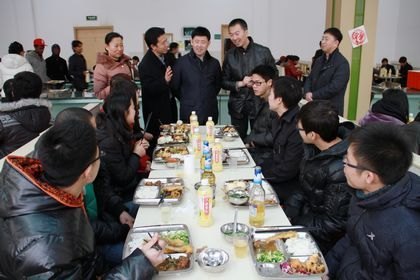 ���Ӷ�У���뺮����У��ѧ������ѧ�����ȴ���