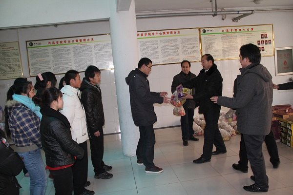 �ޱ�Ժ������ο�ʺ����ڼ���Уѧ��