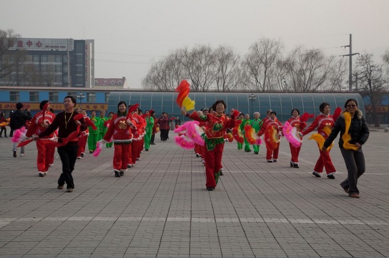 广大师生红红火火闹元宵