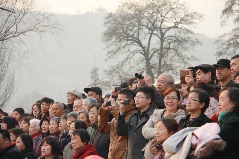 广大师生红红火火闹元宵
