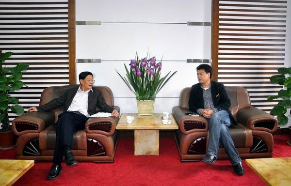 ��������ǻ����������У�ѷֻ�ﱸС���Ա