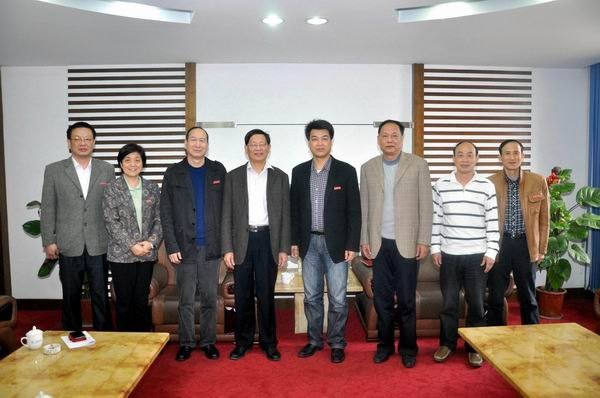 ��������ǻ����������У�ѷֻ�ﱸС���Ա