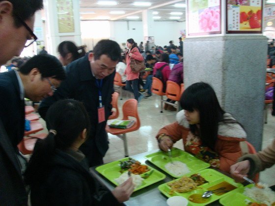 2013�괺ѧ�ڿ�ѧУ�쵼����ѧ��ʳ�ü��ָ������