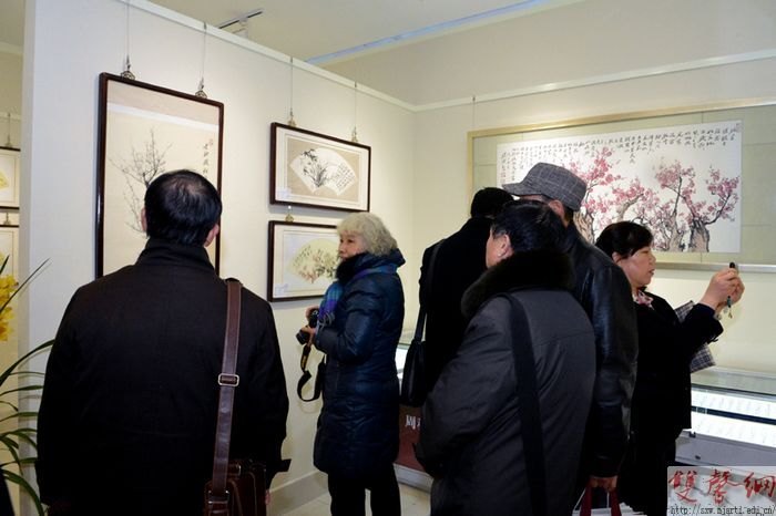 �ܻ�����÷������黭չ����չ