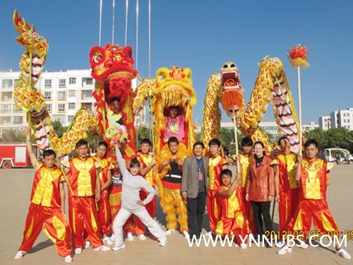 ����ʨԾ��Ԫ��--����ʦ����ѧ��ѧԺ������ʨ��ϲ��һ�Ƚ�