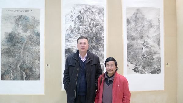 ����У����ϯ���������黭����չ��Ļʽ