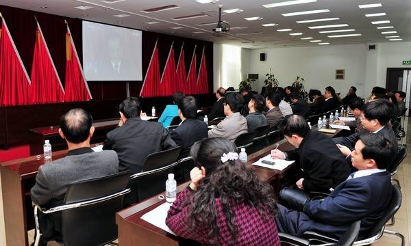 三明学院领导干部集中收看政府工作报告