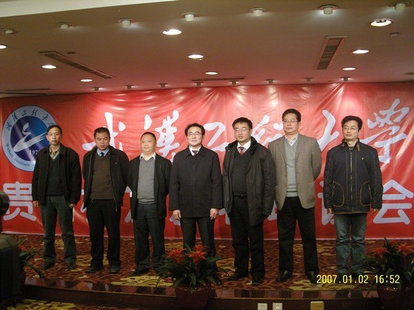 ����У�ѷֻ��ٿ�������