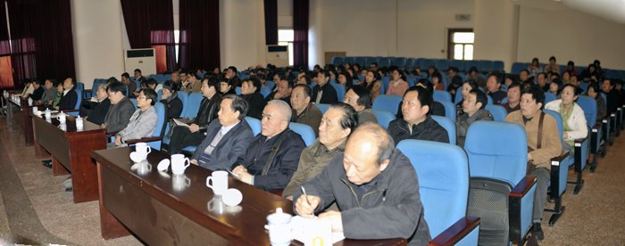 金陵学院召开新学期工作布置会