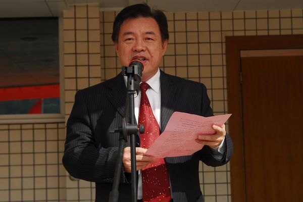 “美丽校园”青年志愿者活动暨学雷锋志愿服务推进月启动