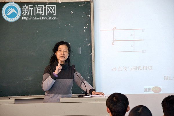 “妈妈老师”潘钧颂