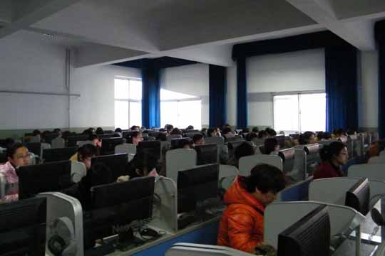 外国语学院召开2010级第一批实习支教学生动员大会