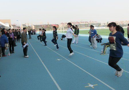 女教工趣味活动喜迎“三•八”节