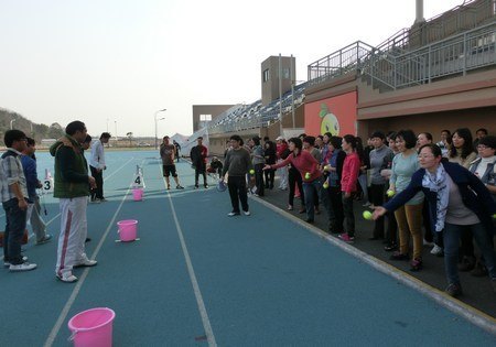 女教工趣味活动喜迎“三•八”节