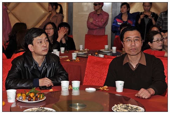 ����ѧԺ����ٰ���ף���˹��ʸ�Ů�������