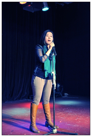 ����ѧԺ����ٰ���ף���˹��ʸ�Ů�������