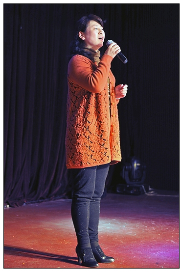 ����ѧԺ����ٰ���ף���˹��ʸ�Ů�������