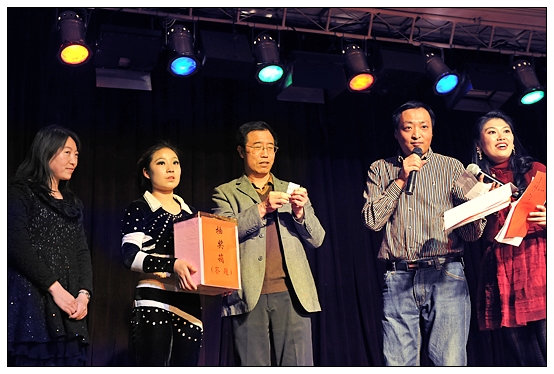 ����ѧԺ����ٰ���ף���˹��ʸ�Ů�������