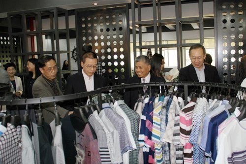 ���פ���������쾭�ĺ����ռ��Ÿ����³���ѫ���û���ѧԺ