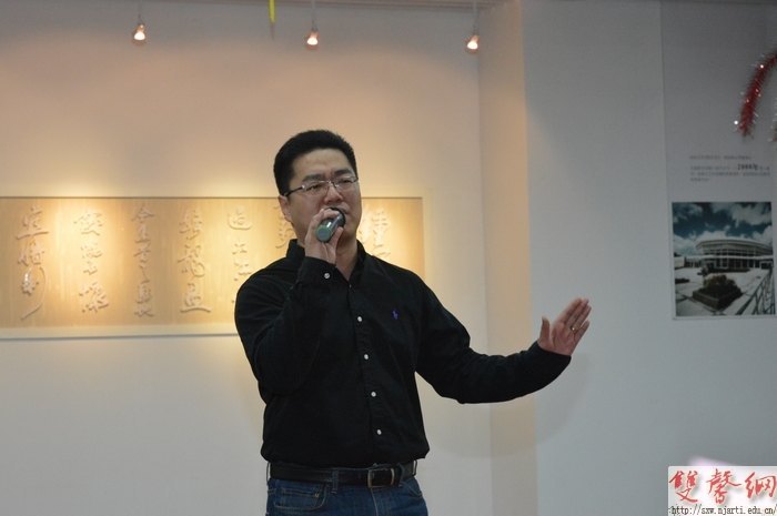 �Ͼ�����ѧԺ�ٰ���������ף�����ˡ������Ͷ���Ů��