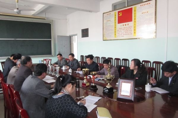 校领导深入信息工程学院调研学生工作