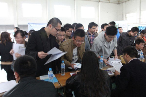 �人���̴�ѧ�ɹ��ٰ�2013���ҵ����������