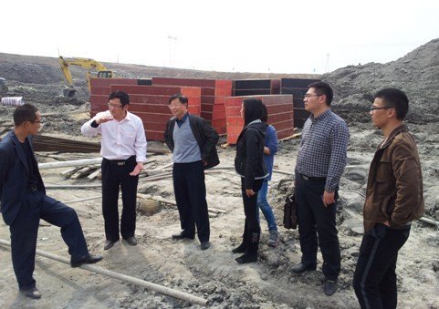 水利工程系主任沈长松一行赴实习单位联系09级水工专业生产实习事宜并看望校外实习学生