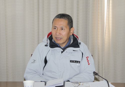 校工会召开会议部署2013年工作