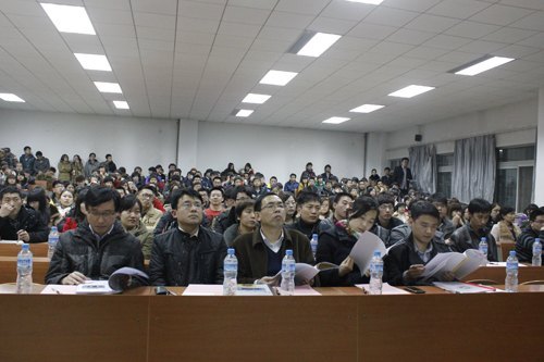 燕山大学里仁学院举行省级先进班集体展示评选活动