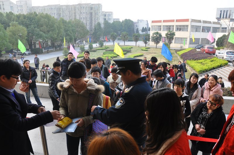 ����ѧԺ2013��㲥���ӱർרҵУ��Բ�����