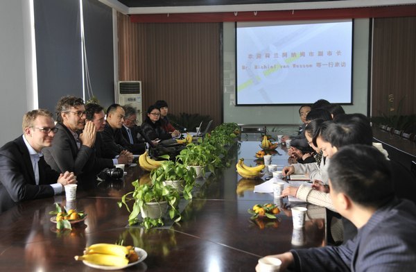 ��������ķ�и��г�һ�з����人���̴�ѧ