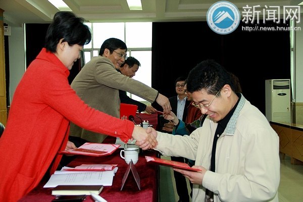 2012����������ۺ���������ƽ��У԰�����蹤���ܽ������2013������ά�ȹ���������