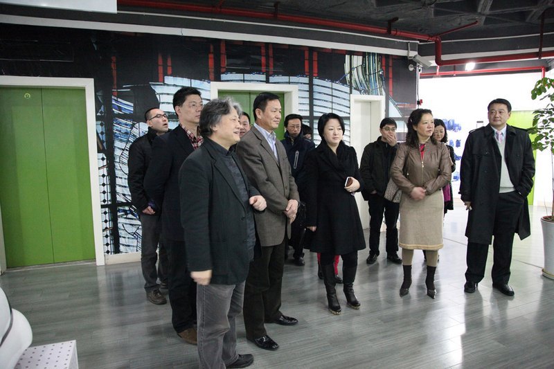 杨浦区副区长唐海东一行来东华大学共商区校合作