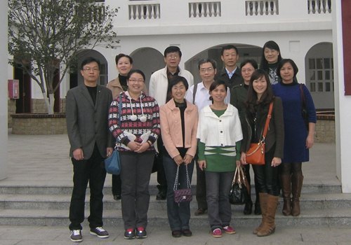 广东外语外贸大学副校长来访 交流校友工作经验