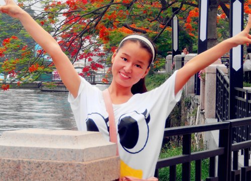 《奋进的青春》之四:李子——一名品学兼优的女大学生