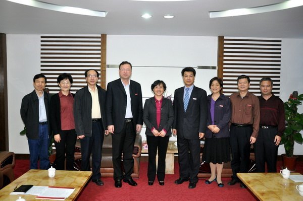 ���˴��쵼ݰУ�������