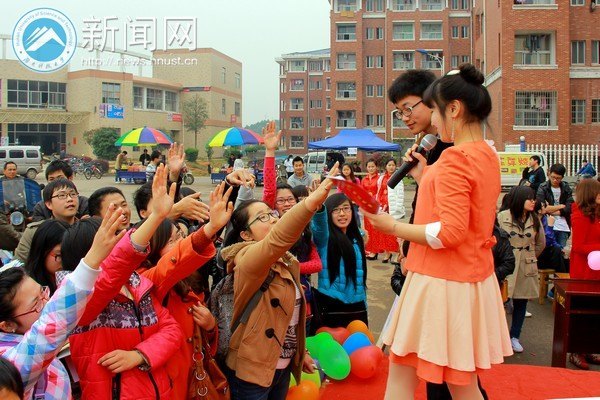 ��ʶ���ж�  ������άȨ��3��15У԰������άȨϵ�л˳����չ