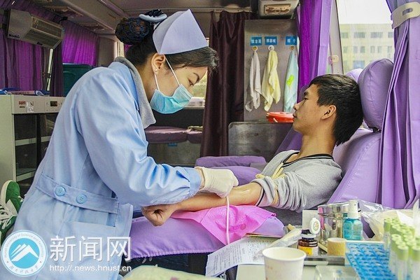 【图说科大】湖南科技大学学生积参与无偿献血活动