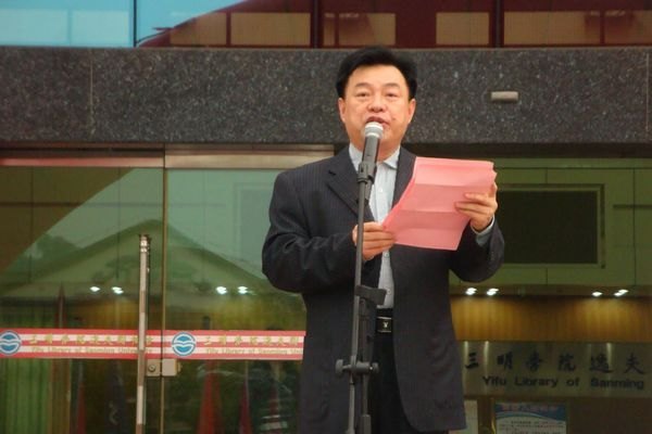 美丽校园见行动 师生合力美校园