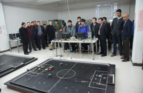 美国沙漠研究院校长Stephen Wells一行来河海大学文天学院考察访问