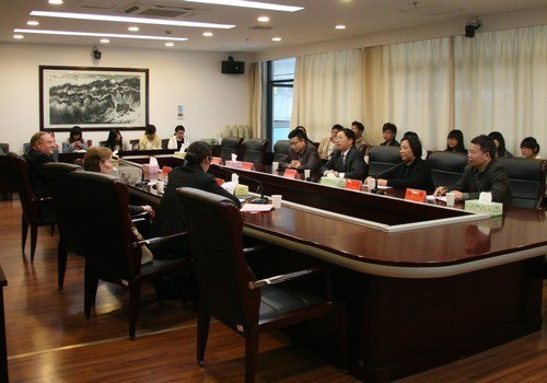 美国伊利诺伊大学春田分校校长访问台州学院