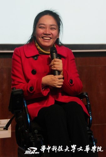 全国道德模范董明来华中科技大学文华学院作报告 "传递青春正能量"