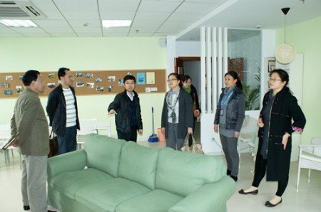 上海市教育工会王向群副主席来校调研