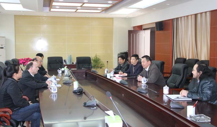 德国汉诺威大学小山一行来校访问