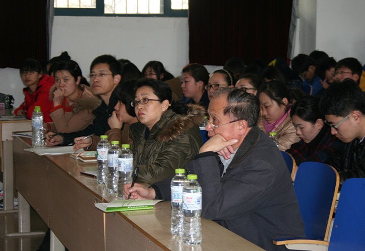 ��̨��ѧ�ľ�ѧԺ���϶�������ҵ��λΪѧ����չϵ����ѵ����